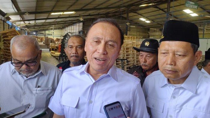 Masyarakat Pangandaran Menerima Bantuan Dua Mobil Gratis dari Mochamad Iriawan