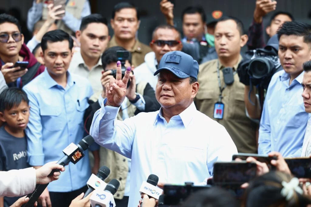 Prabowo Subianto Memilih di TPS: Menyuarakan Nurani, Menjaga Keamanan dan Ketertiban, Damai, dan Tenang