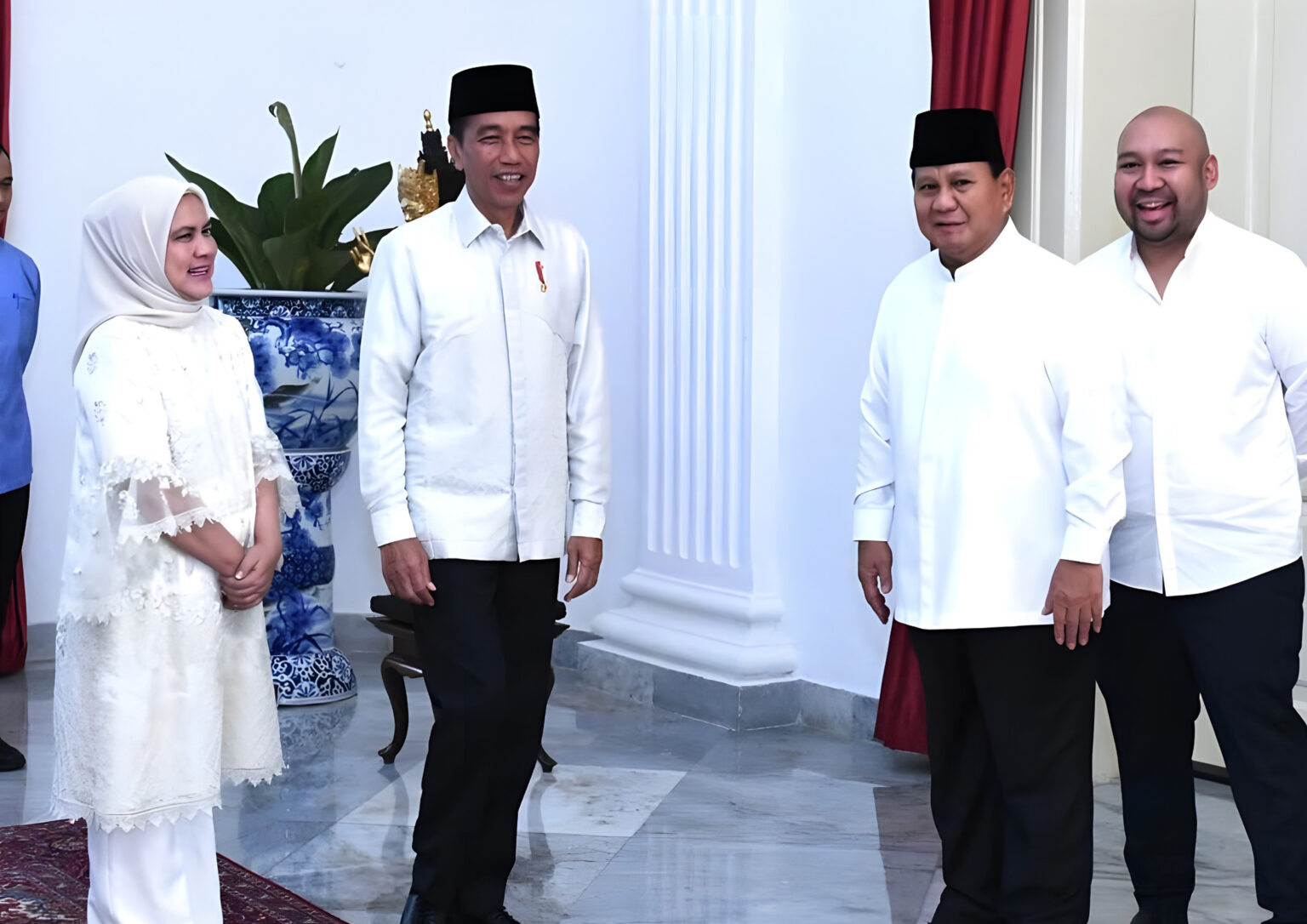 Prabowo Subianto Visits Key Figures, Including President Jokowi, During Eid Gatherings