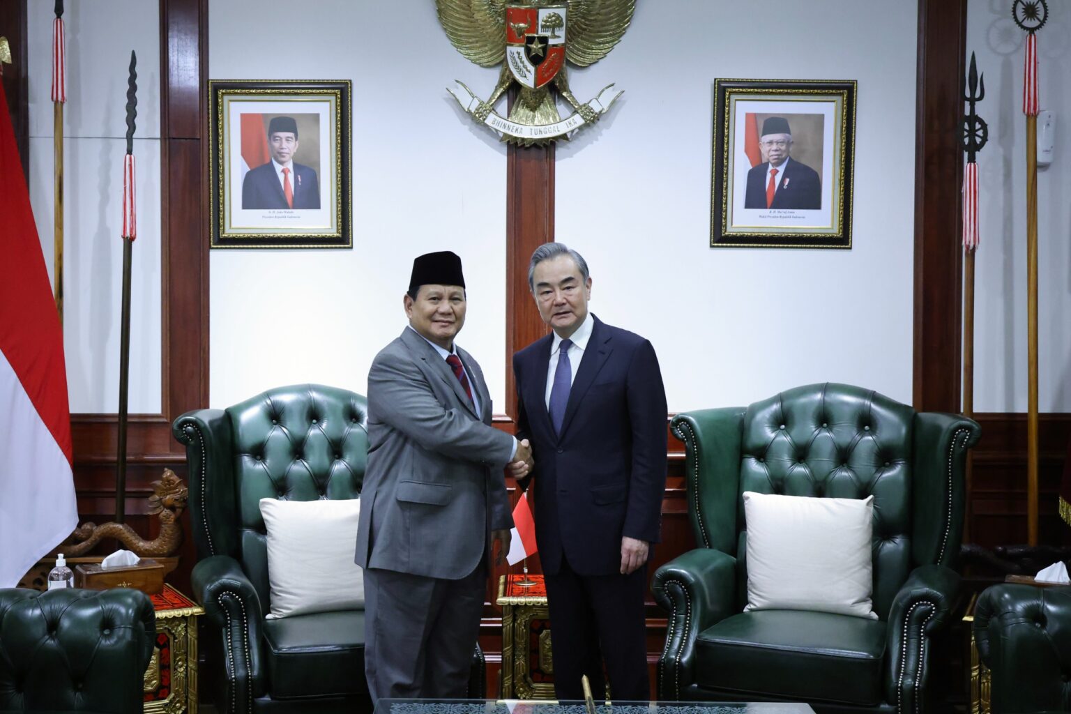 Prabowo Subianto greets Chinese Foreign Minister, hailed as President-Elect with Record-Breaking Votes