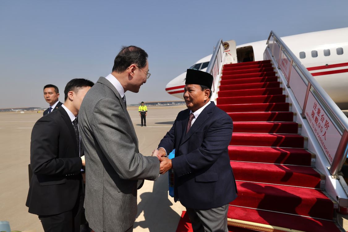 Prabowo Subianto Tiba di China untuk Bertemu dengan Xi Jinping, Perdana Menteri, dan Menteri Pertahanan China