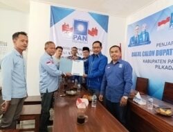 Iwan Ola, Ketua DPC Gerindra, Mendaftar sebagai Bacabup ke PAN Pangandaran