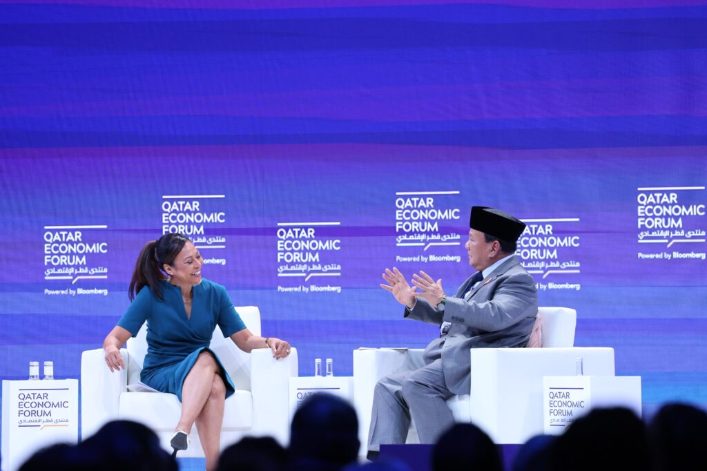 Prabowo Subianto Menjawab Pertanyaan tentang Demokrasi dalam Kepemimpinannya dan Mendapat Pujian di Qatar Economic Forum