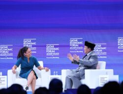 Prabowo Subianto memberikan jawaban komprehensif tentang demokrasi dalam kepemimpinannya, mendapat sambutan meriah di Qatar Economic Forum