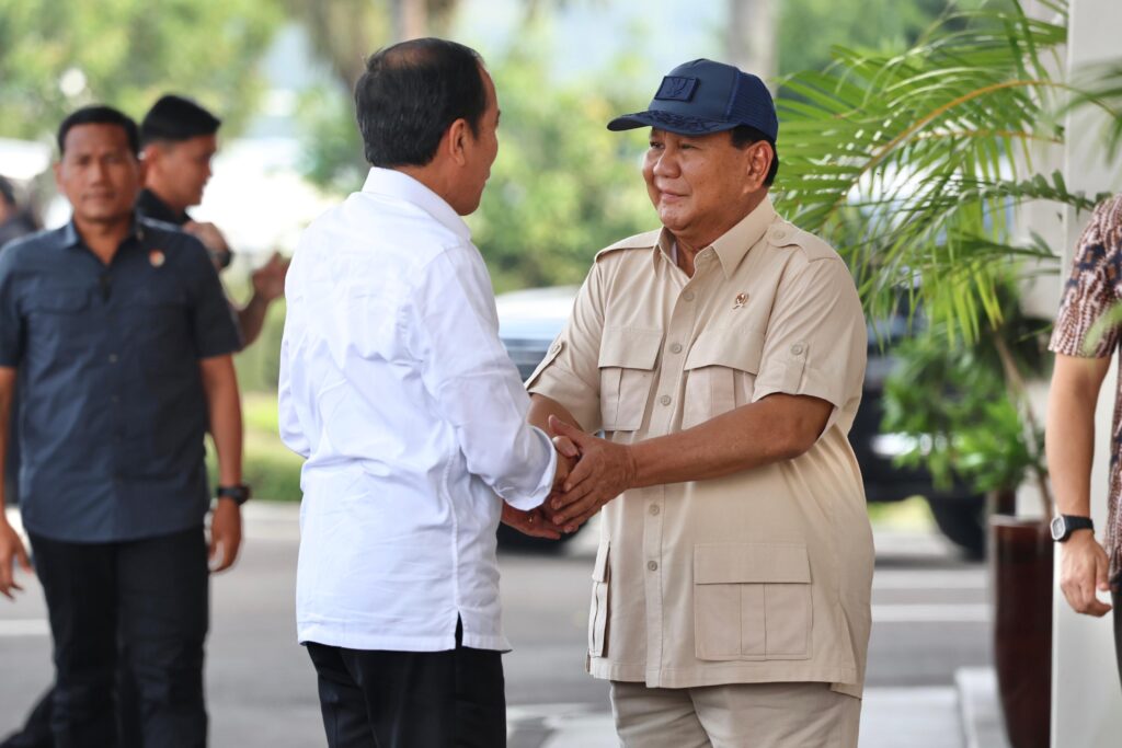 Prabowo Subianto Meets Jokowi at Halim Airport, Personally Wishes Birthday