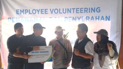 Employee Volunteering Program BPJamsostek Sidoarjo di Ekowisata Mangrove Surabaya