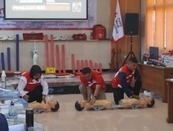 PMI Cilacap Memberikan Pembekalan P3K kepada Pembina PMR untuk Siaga Hadapi Kasus Kecelakaan di Sekolah