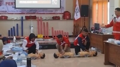 PMI Cilacap Memberikan Pembekalan P3K kepada Pembina PMR untuk Siaga Hadapi Kasus Kecelakaan di Sekolah