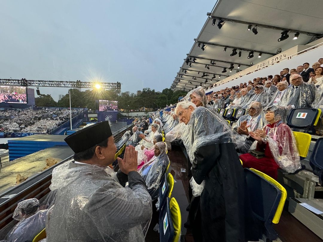 Prabowo Subianto Menyaksikan Upacara Pembukaan Olimpiade Paris 2024, Memberi Dukungan kepada Kontingen Indonesia