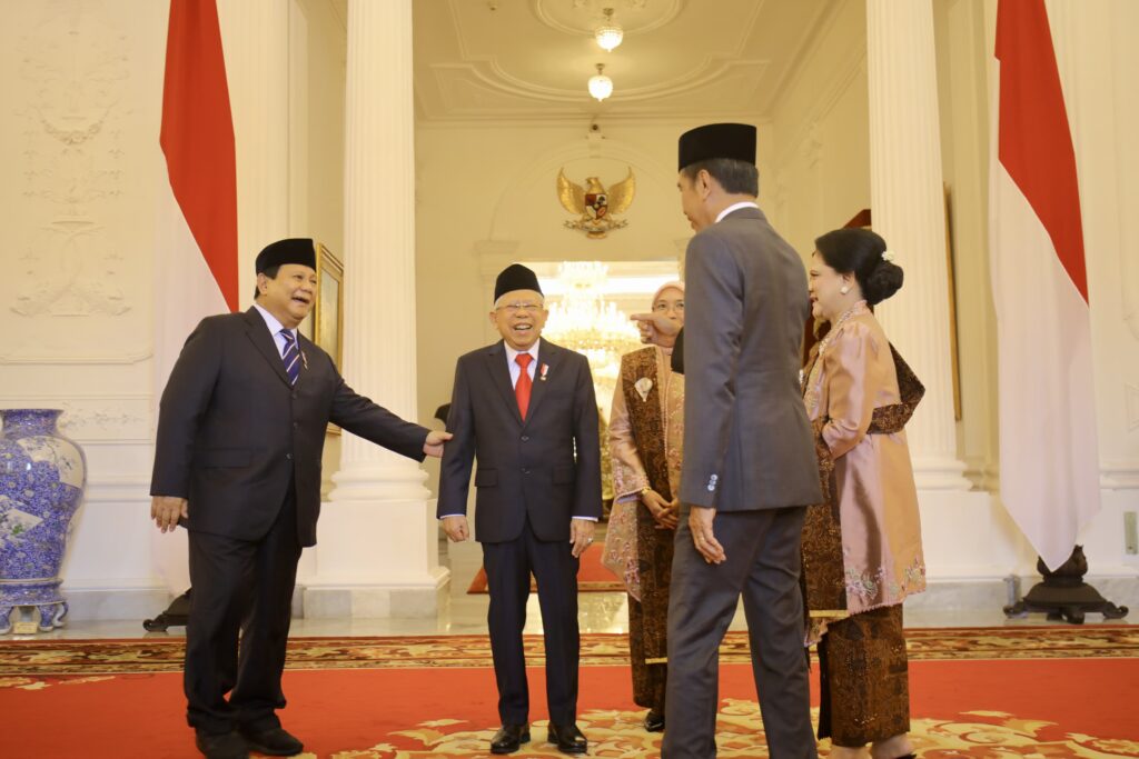 Heartfelt Moments Shared Between Prabowo Subianto, Jokowi, and Ma’ruf Amin During the TNI-Polri Officer Oath Ceremony