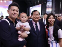 Prabowo Subianto Menemui Greysia Polii dan Keluarga di Paris