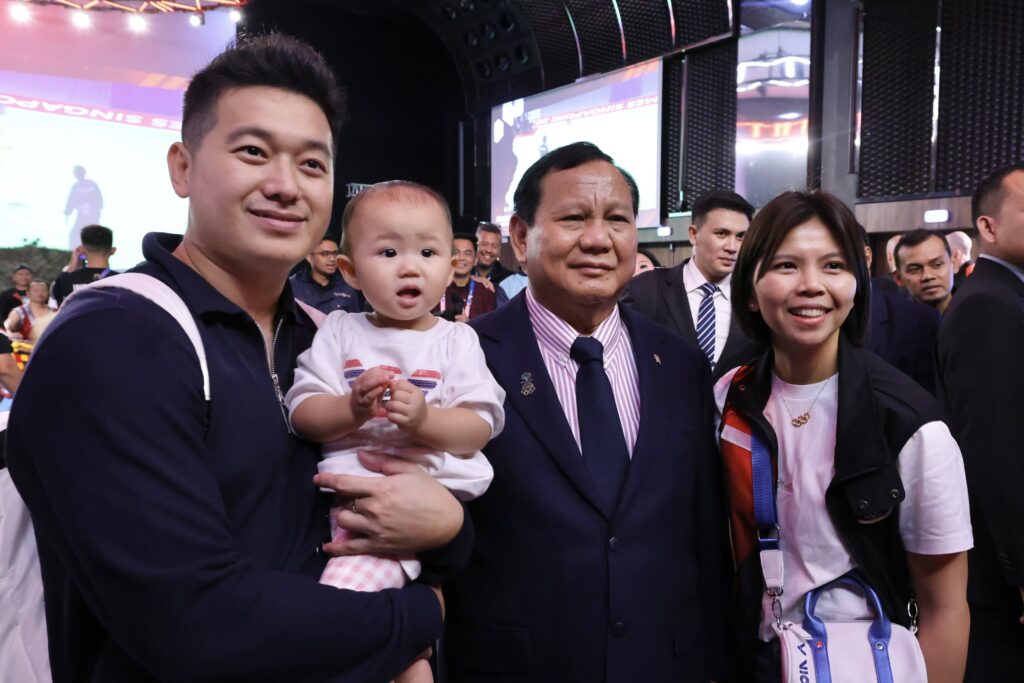 Prabowo Subianto Menemui Greysia Polii dan Keluarga di Paris