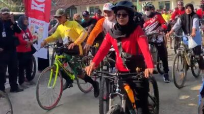 Ratusan Pesepeda Meriahkan HUT ke-79 RI melalui Fun Bike FPRB Mandiraja