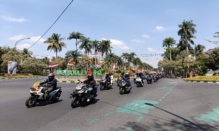 Menjaga Keamanan saat Mengemudi di Jalan dengan Honda ADV 160