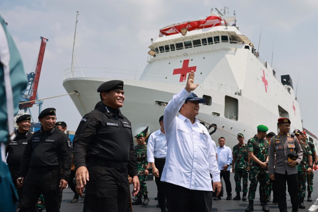 Amazing Display of Indonesian Navy Strength: 55 Warships and 25 Aircraft in Action