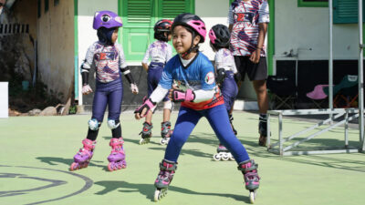 Penggemar Sepatu Roda di Banyuwangi Diklaim Oleh Bupati Ipuk Dapat Mengurangi Penggunaan Gadget secara Efektif