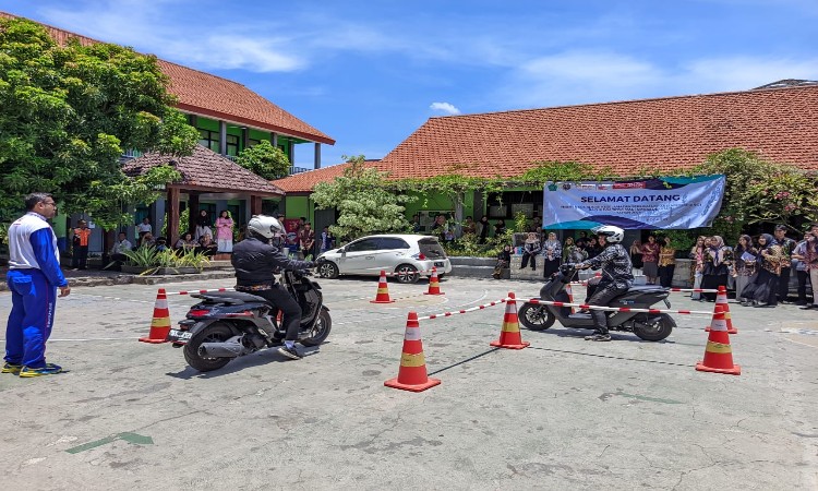 600 Generasi Z Sidoarjo Ajarkan Edukasi Safety Riding demi Keselamatan Berkendara