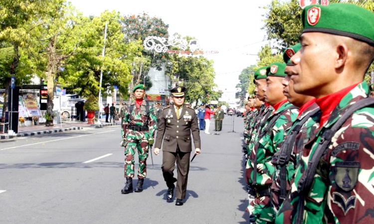 Ajak Warga Tetap Jaga Sinergisitas Antarsesama, Kodim 0808 Blitar Rayakan HUT ke-79 TNI