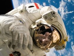 Astronaut Kembali ke Bumi Setelah 5 Bulan di Luar Angkasa