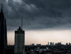 Peringatan Cuaca Ekstrem Lebaran: La Nina Masih Aktif