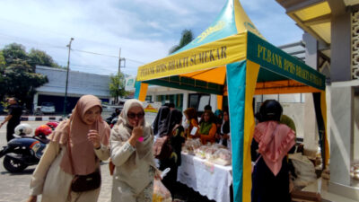 BPRS Bhakti Sumekar Gelar Ramadan Bazar Murah: Sembako Diskon 50%