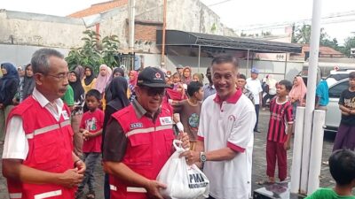Penggalakan Kemanusiaan: PMI Cilacap Salurkan Ratusan Paket Sembako