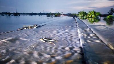 Penutupan Jalur KA Stasiun Gubug-Karangjati Akibat Luapan Sungai Tuntang