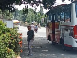 Sopir Minibus di Pemalang Keluhkan Sepi Penumpang di Awal Ramadan