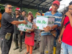 THR dan Bingkisan: Sopir dan Pemilah Sampah di Sidoarjo Meriahkan Lebaran