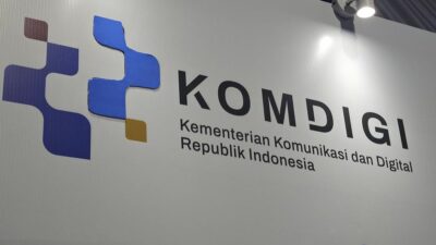 Komdigi Membantah Upaya Pembatasan Medsos saat Demo 28 Agustus