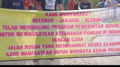 Warga Blora Tanam Pisang di Jalan Rusak: Mendukung Ketahanan Pangan Lokal