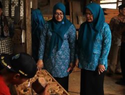 Cerita Antok: Perajin Kayu Ukir Gresik Berjaya dengan Dukungan Desa