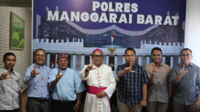 Uskup Labuan Bajo Kunjungi Rutan Polres Manggarai Barat: Pesan Damai dan Harapan Baru