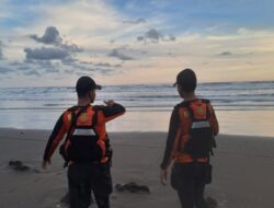Remaja Terseret Ombak di Pantai Karangpakis Cilacap: Kecelakaan Tragis