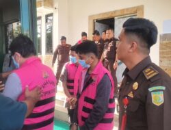 Penyidik Kejaksaan Kampar Periksa Tersangka Korupsi Dana KUR