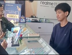 Curi HP Jadi Mainan: Viral Pria Berjaket Biru Banjarnegara