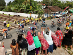 Pelukan Hangat Warga Banyuwangi di Tour de Ijen