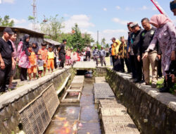 Review Infrastruktur, Potensi Pertanian, dan Perikanan di Tiga Desa oleh Bupati Ipuk