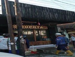 Kebakaran Toko Dopota Bondowoso: Korsleting, Rugi Rp100 Juta