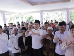 Bupati Jember Muliakan Guru Ngaji dengan Tunjangan dan Beasiswa