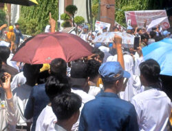Situasi Kontroversial: Siswa SMAN 2 Situbondo Desak Mutasi Kepala Sekolah