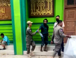 Petugas Gabungan Jaring ODGJ Alun-Alun Gresik: Kisah Berontak