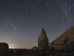 Puncak Hujan Meteor Perseid Malam Ini: Tips Lihat dari Indonesia