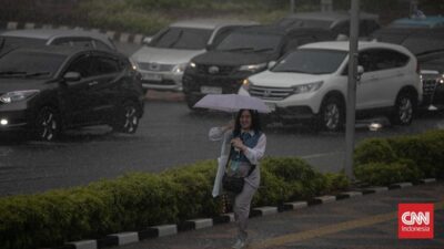 Prakiraan Cuaca: Hujan Guyur Wilayah Barat dan Tengah Indonesia