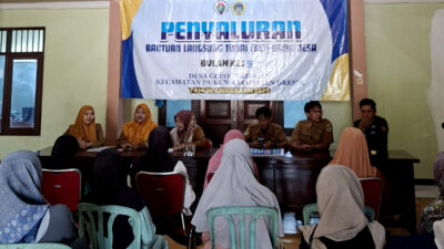 Penyaluran BLT Dana Desa di Kedongkedoan Gresik: Bantu Puluhan Keluarga Kurang Mampu