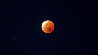 Fenomena Gerhana Bulan Malam Ini dan Potensi Picu Banjir Rob